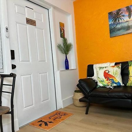 דירות Sleeps 3, Casa Tropical In מיאמי מראה חיצוני תמונה
