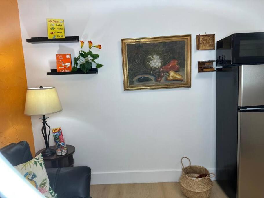 דירות Sleeps 3, Casa Tropical In מיאמי מראה חיצוני תמונה